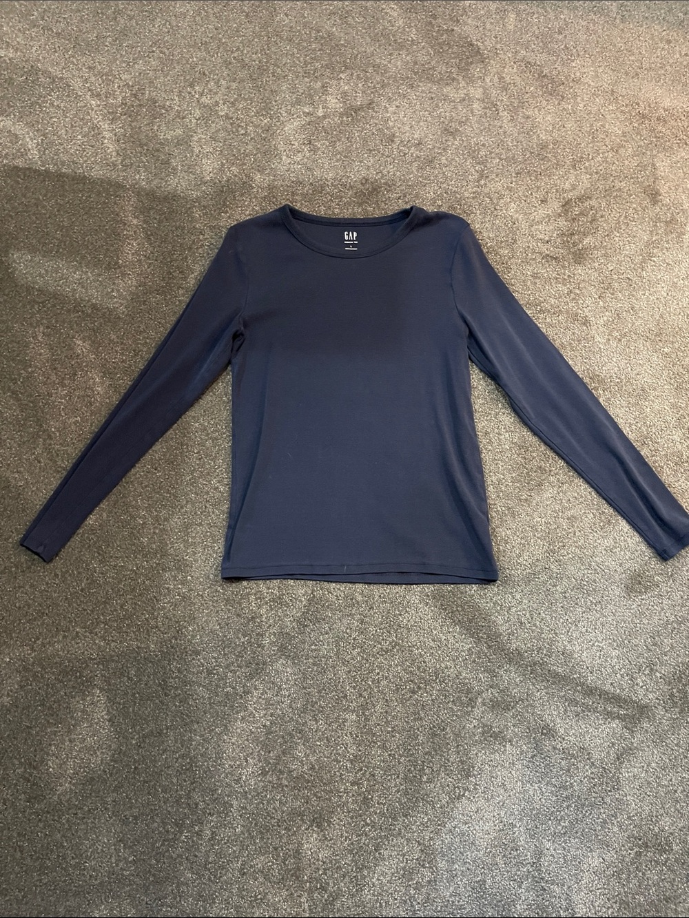 GAP ladies 
Long-Sleeve Crewneck Tee - Navy Blue